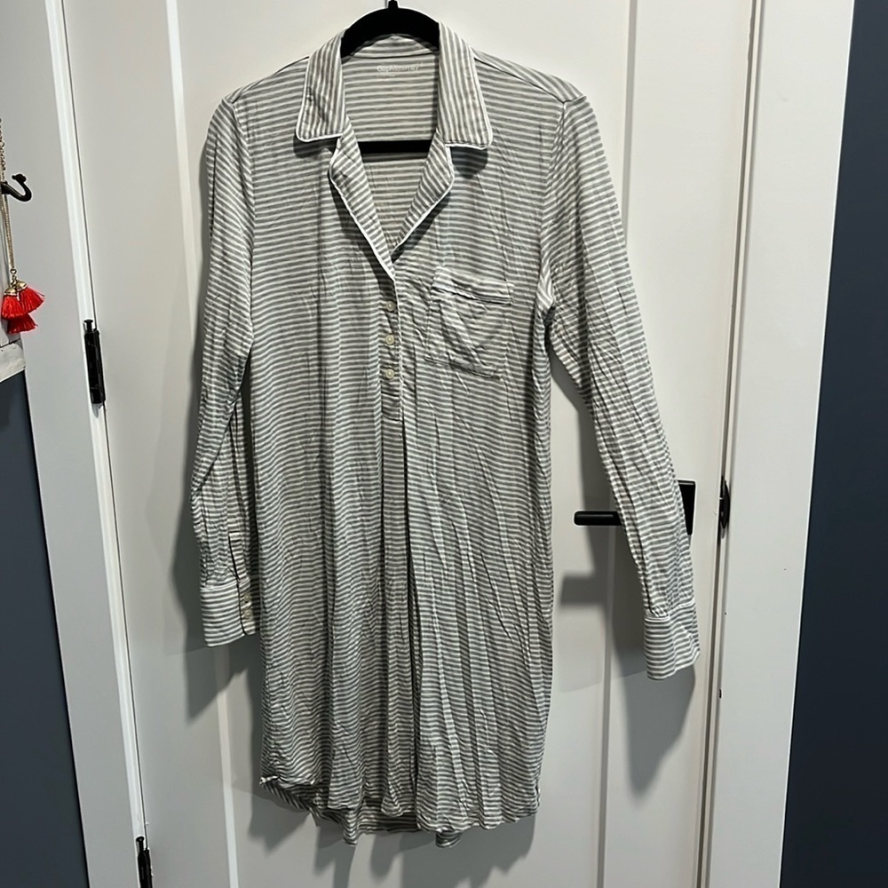 Gap Maternity Sleep Shirt Soft Luxurious Small EUC